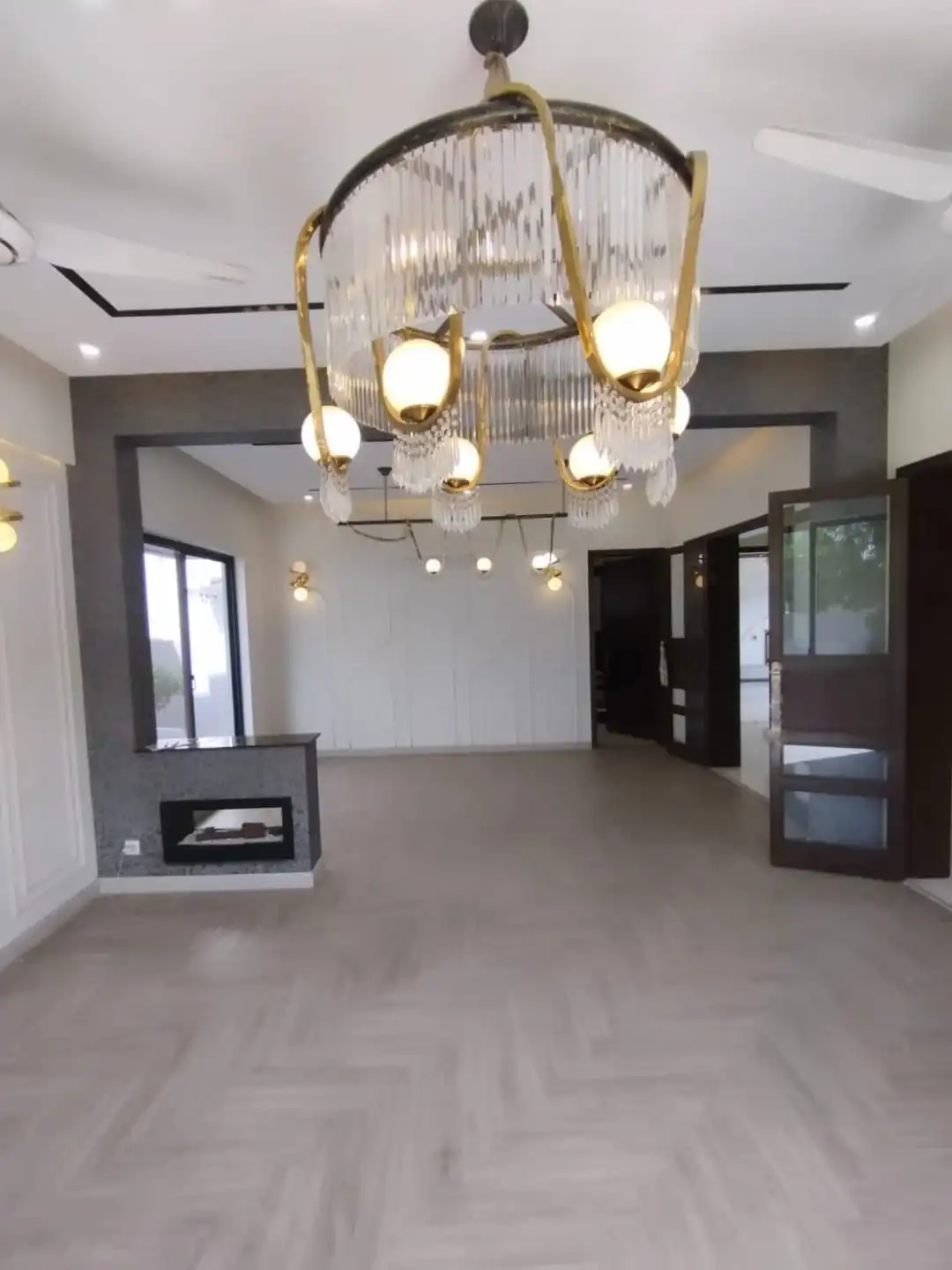 property buyer services in Lahore helping clients find luxury homes and investment properties