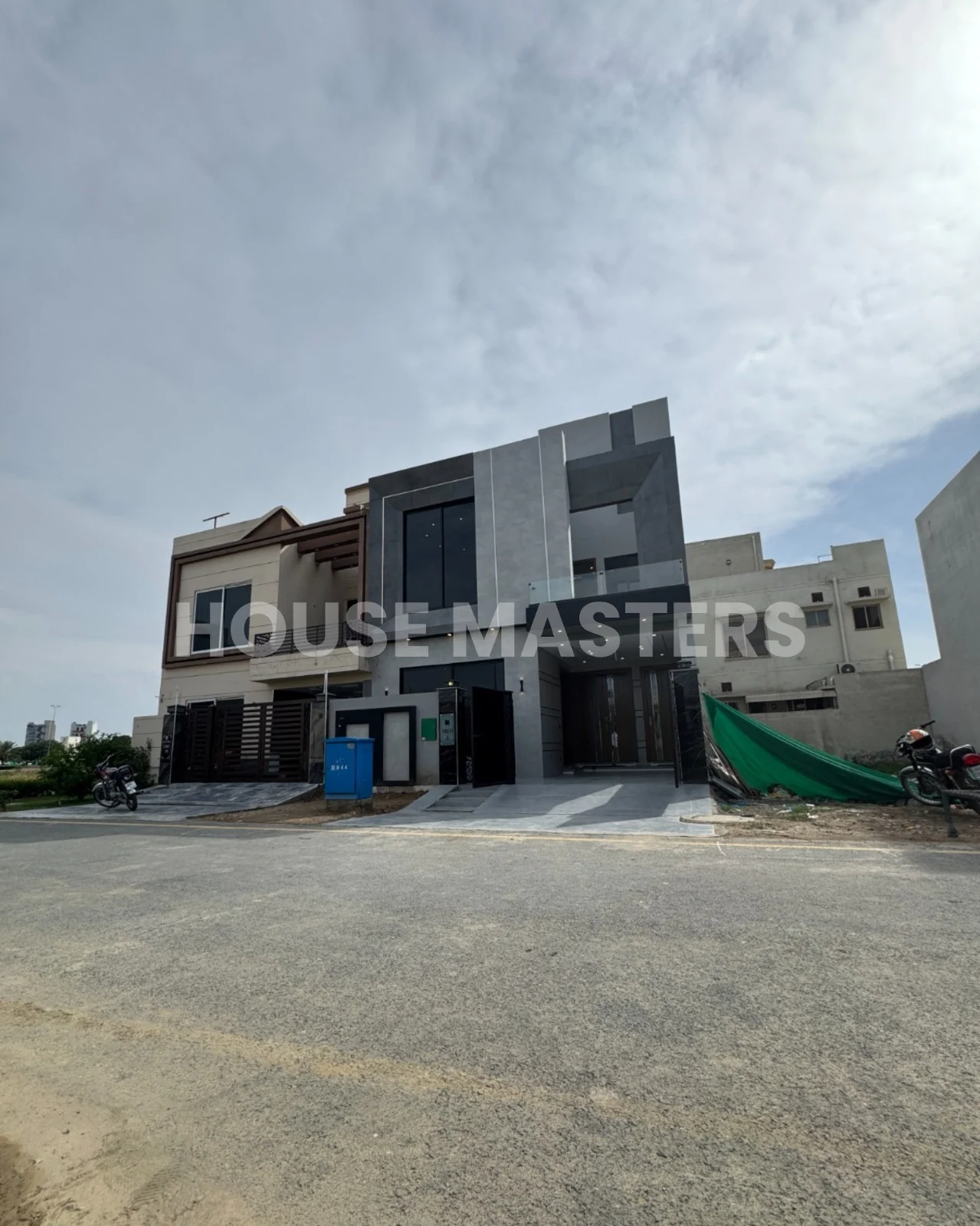 house for sale in Bahria Orchard Phase 2 Lahore wide street view exterior
